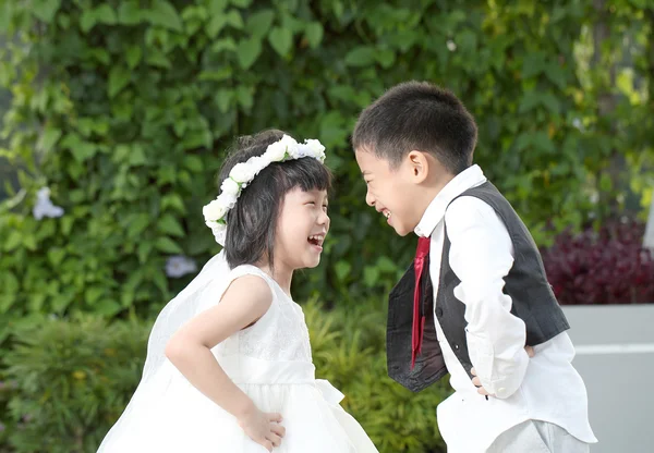 Casal encantador pequeno — Fotografia de Stock