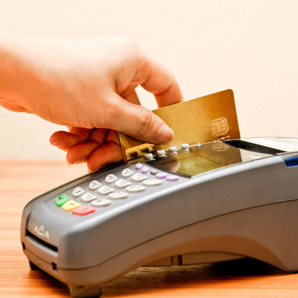 Zahlungsmaschine und Kreditkarte — Stockfoto