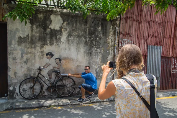 GEORGE TOWN,PENANG ,MALAYSIA- CIRCA March 26, 2015: Public stree — Stock Photo, Image