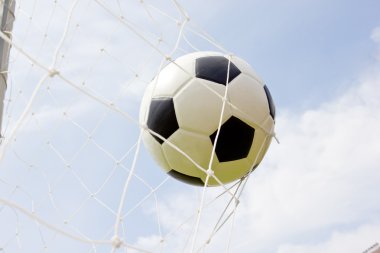 Futbol topu kalede