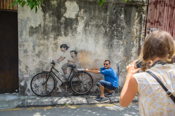 GEORGE TOWN,PENANG ,MALAYSIA- CIRCA March 26, 2015: Public stree — Stock Photo, Image