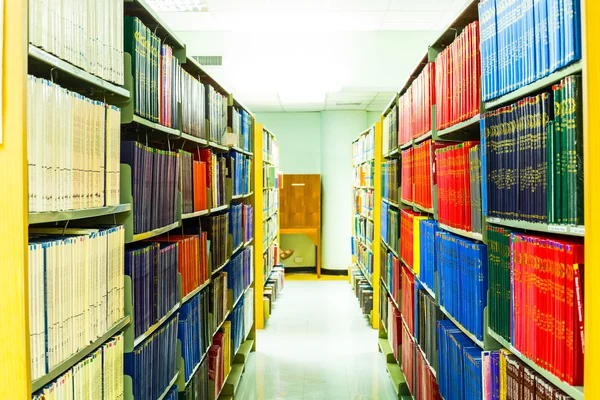 Bibliothek Hintergrundwissen Bücherregal Der Universität — Stockfoto