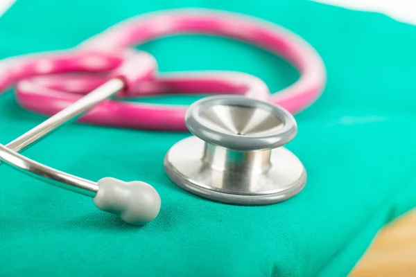 Estetoscópio Cartão Nome Branco Branco Camisa Verde Médico — Fotografia de Stock