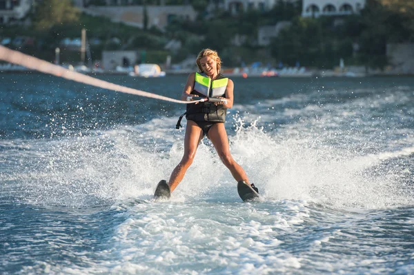 Water skiing — Stock Photo, Image