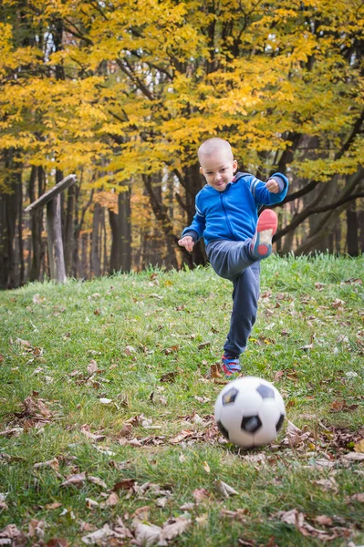 เด็ก ฟุตบอล — ภาพถ่ายสต็อก