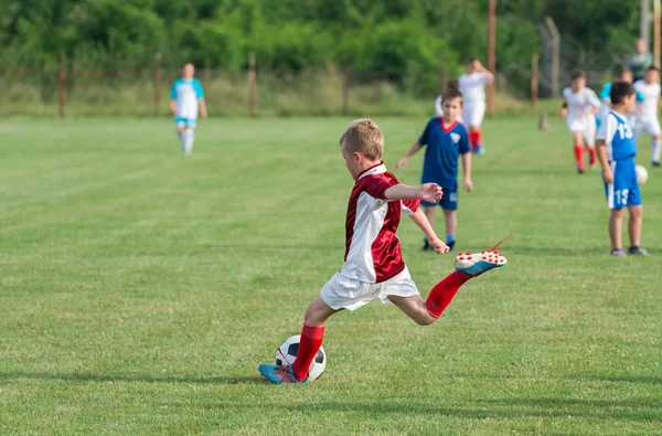 Kids' fotboll — Stockfoto