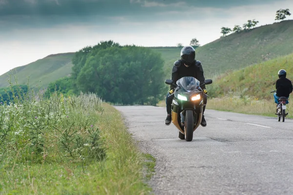 Motorcyklister — Stockfoto