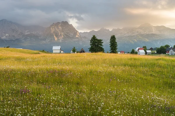 Montagne nel parco nazionale — Foto Stock