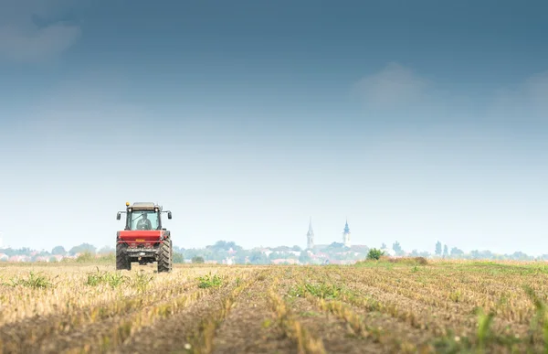 Tractor and fertilizer — Stock Photo, Image