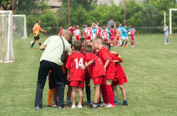 Équipe de football pour enfants — Photo