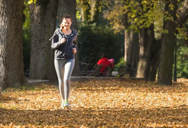 Young girl  jogging — Stock Photo, Image