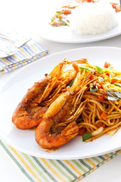 Italian Thai Fusion food  spaghetti stir fry with Thai spicy  an — Stock Photo, Image