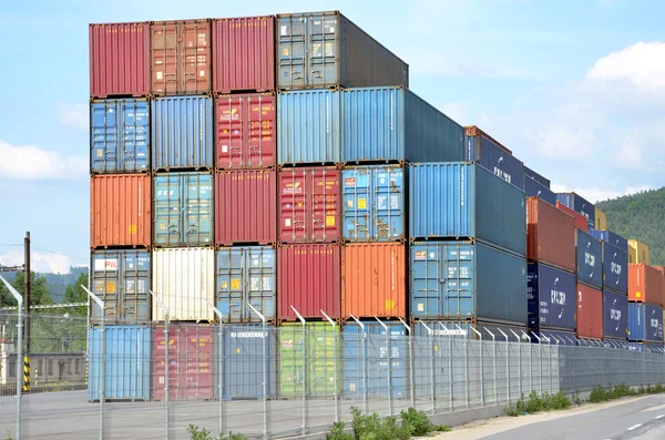 Inland container terminal where cargo containers are transshipped between train and truck — Stock Photo, Image