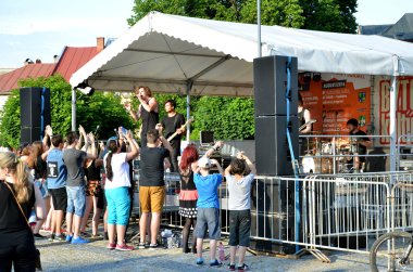 Açık hava konser rock müzik grubu 