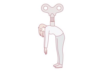 Kontrol manipülasyonu ve kukla konsepti. Sırtında gri arka plan çiziminin üzerinde kocaman bir anahtarla duran genç, yorgun kadın.