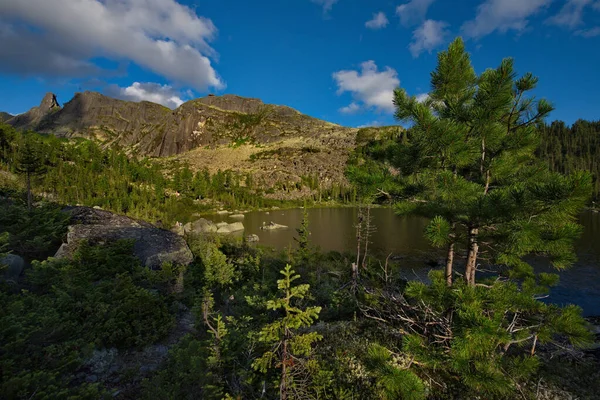 Rusia Territorio Krasnoyarsk Sayans Oriental Parque Natural Montaña Ergaki Lago — Foto de Stock