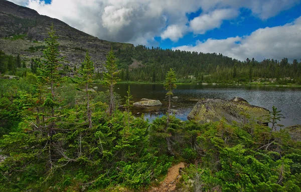 Rusia Territorio Krasnoyarsk Sayans Oriental Parque Natural Montaña Ergaki Lago — Foto de Stock