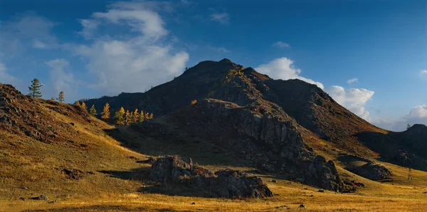 Ryssland Berg Altai Uttrycksfull Grafik Höstsolen Klipporna Bergskedjor — Stockfoto