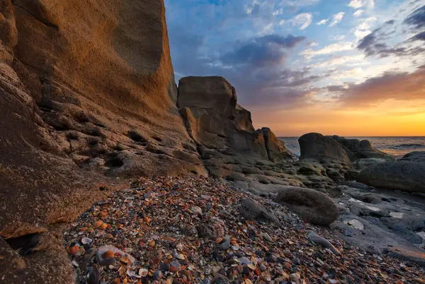 Rússia Daguestão Dawn Costa Rochosa Seashell Strewn Mar Cáspio Perto — Fotografia de Stock