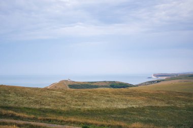 Beachy Head 'deki Belle Tout Deniz Feneri, Eastbourne yakınlarındaki Tebeşir uçurumları Doğu Sussex, İngiltere