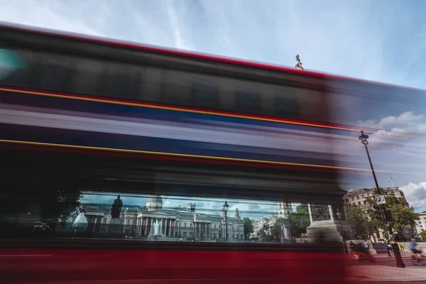 London 2020 Red Double Decker Busses Passing Trafalgar Square Front — Stock Photo, Image