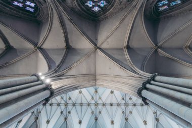 York, Kuzey Yorkshire (124; İngiltere - 20.09.11: York Minster İkonik Gotik tarzı ortaçağ katedralinin güzel içi 