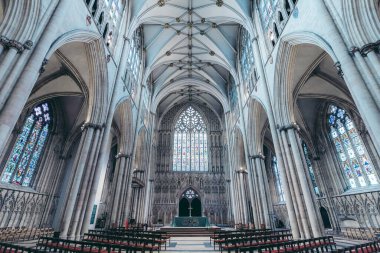 York, Kuzey Yorkshire (124; İngiltere - 20.09.11: York Minster İkonik Gotik tarzı ortaçağ katedralinin güzel içi 