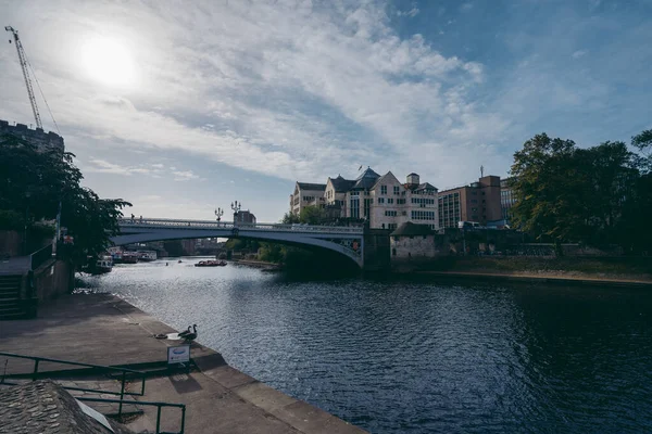 York North Yorkshire 2020 River Ouse Embankment Wit Boats Moored — 스톡 사진