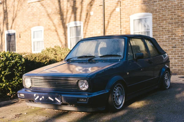 London West 2021 Vintage Black Volkwagen Golf Mk1 Sunny Day — 图库照片