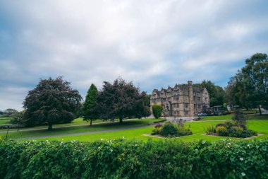 Stafford, Staffordshire (124; İngiltere - 20.09.27: Güzel Weston Hall Oteli 1550 yılında küçük bir Dower evi olarak inşa edildiğinde kuruldu.