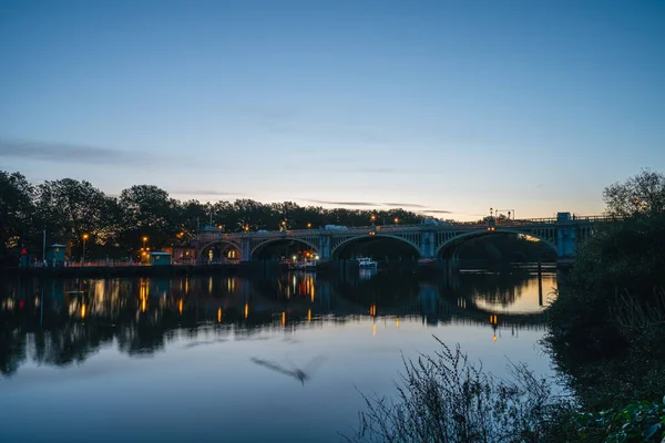 Richmond Thames Londres 2020 Richmond Lock Weir Madrugada Del Amanecer — Foto de Stock