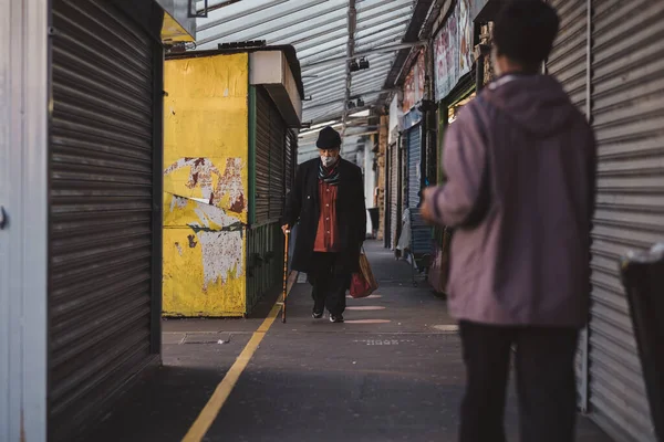 Shepherd Bush London 2021 Люди Гуляють Закритому Ринку Шепарда Під — стокове фото