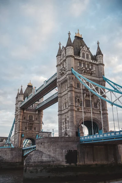 Tamise River Embankment Londres 2021 Belle Vue Ensoleillée Coucher Soleil — Photo