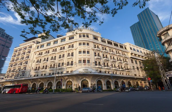 The Hotel Majestic on November 3rd 2013. The Majestic was built in 1925 and is a 5 star hotel run by the state owned Saigon Tourist. — Stock Photo, Image