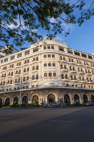 The Hotel Majestic on November 3rd 2013. The Majestic was built in 1925 and is a 5 star hotel run by the state owned Saigon Tourist. — Stok fotoğraf