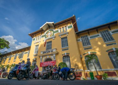 İlçe 3 sınav sezonu Minh Khai Lisesi