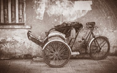 asia,asian,basket,bread,business,buy,captital,coffee,cultural,culture,female,food,fresh,hat,healthy,la,lady,life,mango,market,men,non,outside,people,poor,poverty,restaurant,saigon,sell,seller,shop,sidewalk,sitting,stall,still,street,trading,tradition