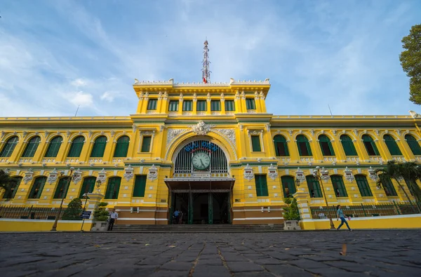 Центральное почтовое отделение Сайгона в Хошимине, Вьетнам — стоковое фото