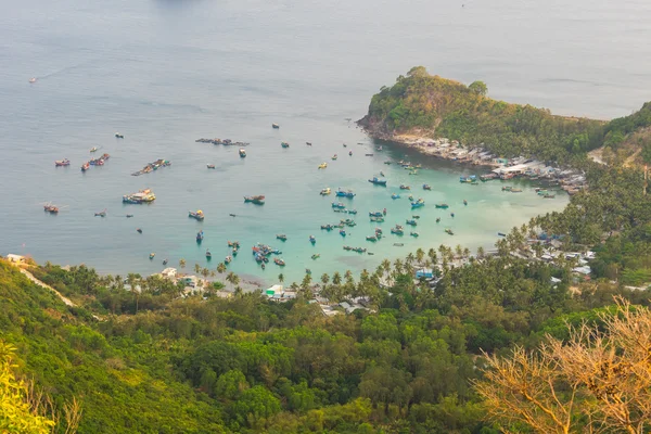 Vietname Paisagem: Vista aérea dos barcos de pesca Ilhas Nam Du, Kien Giang . — Fotografia de Stock