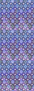 Çiçek kompozisyonu, el boyası, hassas şablon. Mavi ve mor renkte manzaralı çiçek deseni. Üst manzara, yumuşak stil. Sevgililer günü ve tebrik kartı konsepti için şık bir davet.