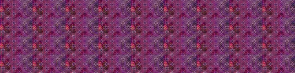 Mor ve kahverengi renklerde karalamalar çizen kusursuz çiçek deseni. Raster illüstrasyonu.