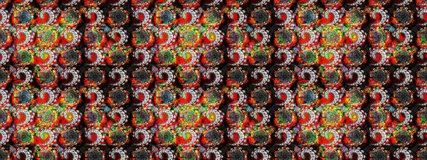 Küçük çiçekteki sevimli çiçek deseni. Güzel kumaş deseni. Güzel karalamalı çiçek desenli çizim. Raster illüstrasyonu.