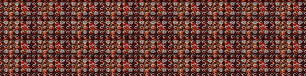 Çocuksu tasarım. Tekstil, kumaş, ambalaj, hatıra defteri için hoş bir çiçek arkaplanı. Kahverengi ve siyah arka planda. Elle çizilmiş karalama çiçekleri ile Raster çizim deseni.