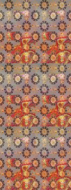 Eskiz modeli etnik tasarım. Yatak çarşafları, ceket, paket tasarımı, kumaş ve moda kavramları için tekstil baskısı. Çiçekleri, deniz kabukları, mandalaları ve suluboya efektleri olan deniz altyapısı.