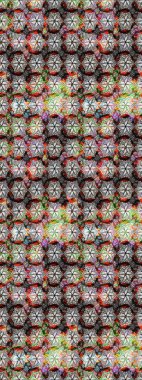 Raster. Gri ve nötr renkte güzel çiçekli eskiz deseni, suluboya çiçek deseni, duvar kağıdı, kart veya kumaş için fayanslı.