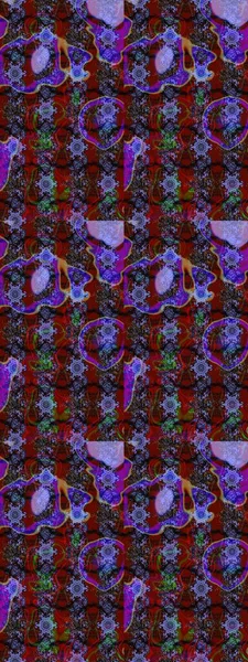 Şirin çiçekli, desenli, kahverengi ve mor renkli bir eskiz deseni. El çizimi çiçek çizimi deseni (fayans). Tekstil için suluboya çizim deseni.