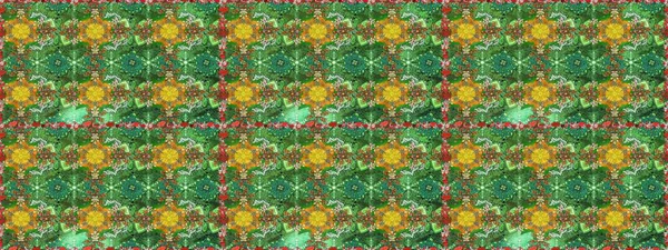 Sabıka fotoğraflarında, bebek kıyafetlerinde, duvar kâğıtlarında, paket kutularında falan kullanılabilir. Raster. Zarif, parlak ve eskiz yeşil ve kahverengi desenli.