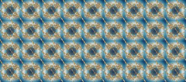 Antika altın tekrarlanabilir duvar kağıdı. Altın element mavi, gri ve nötr renklerde. Damask pürüzsüz yineleme kalıbı. Barok tarzında altın çiçekli süs..