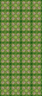 Klasik raster sarısı, kusursuz desen. Çiçek süsü kumaş deseni, cam, çiçek desenli metal yeşil, nötr ve bej renklerinde altın elementlerle.