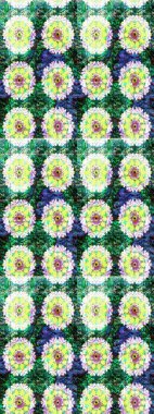 Nazik romantik baskı. Yeşil ve nötr renklerde çiçekler. Raster güzel bir çiçek deseni çizmiş. Bahar mevsimi. Tatil havası..